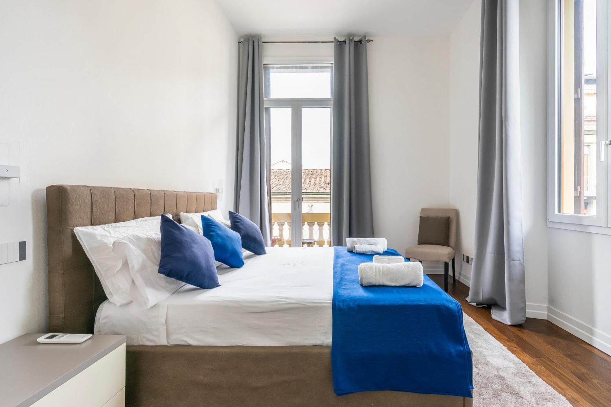 San Marco Black Appartamento Luxury Con Terrazzo E Parcheggio Su Richiesta Firenze Esterno foto