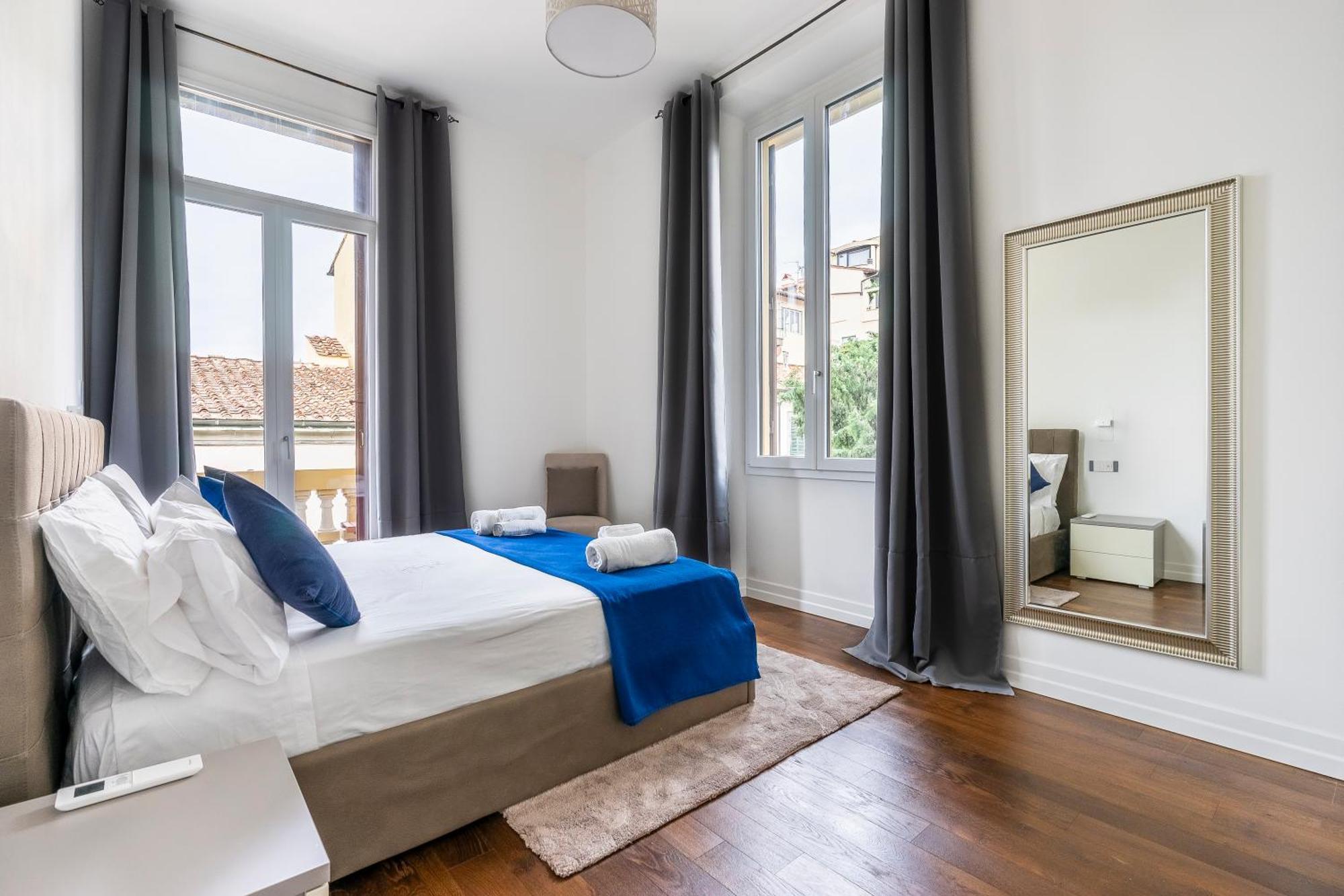 San Marco Black Appartamento Luxury Con Terrazzo E Parcheggio Su Richiesta Firenze Esterno foto